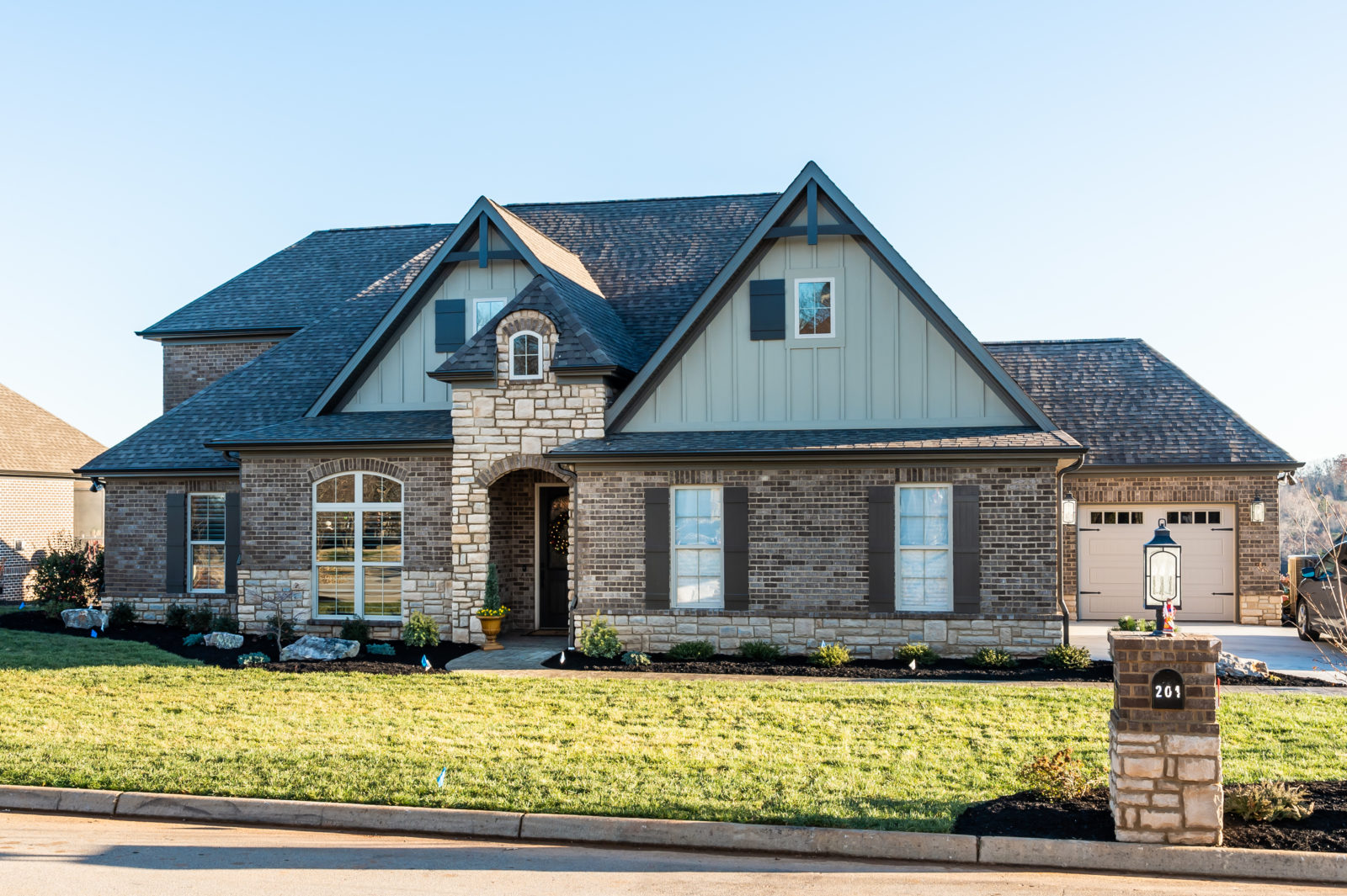 Current Homes being built in Rarity Bay Rarity Bay on Tellico Lake